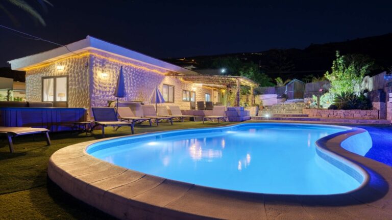 Discover the Tranquil Charm of Villas in Callao Salvaje